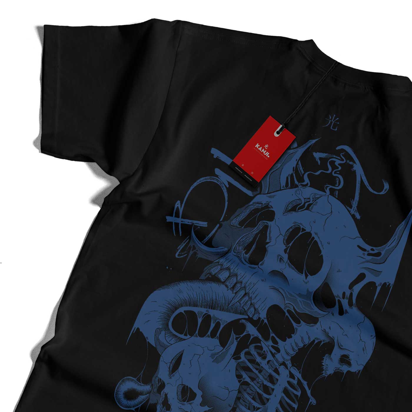 Polera mitología japonesa con diseño Kura no Fujimi