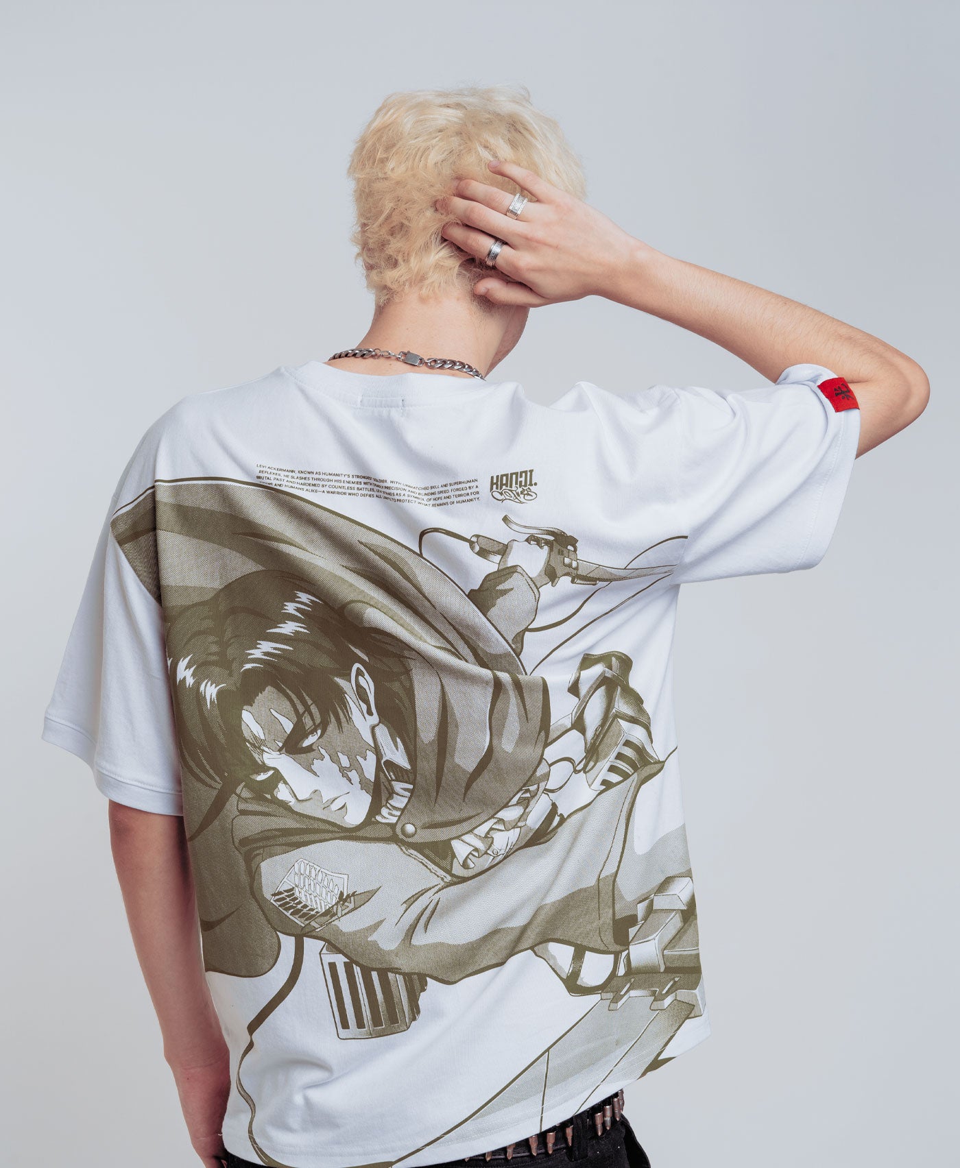 Polera Oversize Anime Shingeki no Kyojin Levi